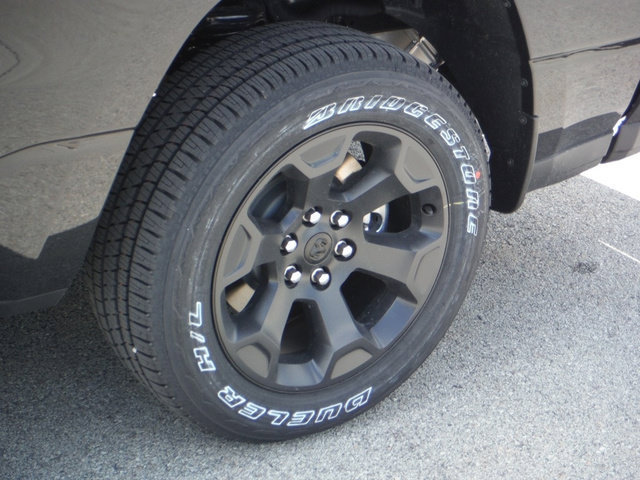 New 2026 RAM 1500 Express AWD/4WD image 5
