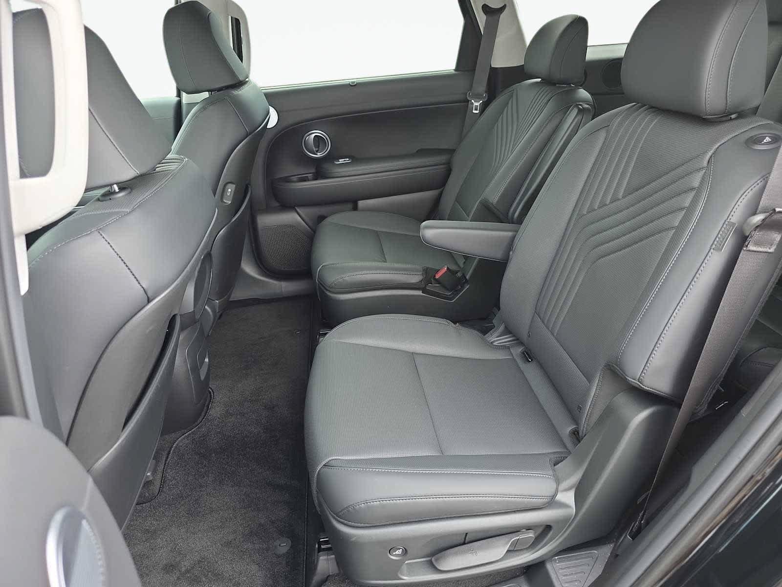 Certified 2026 Hyundai Palisade SEL FWD image 54