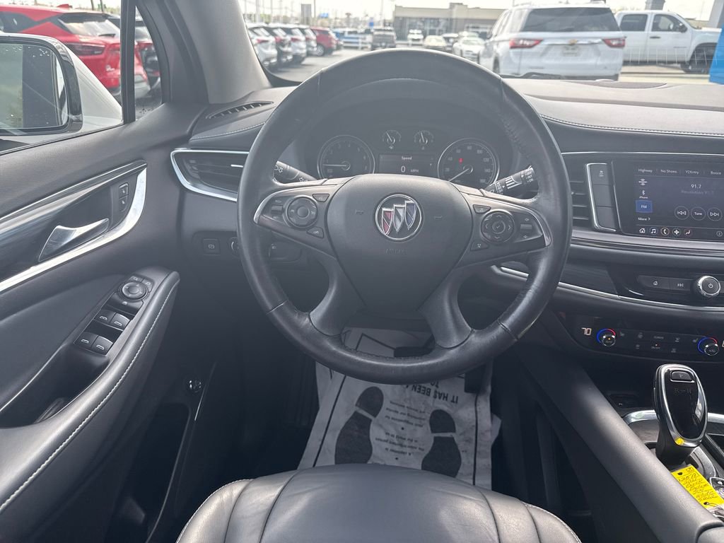 Used 2021 Buick Enclave Essence image 16