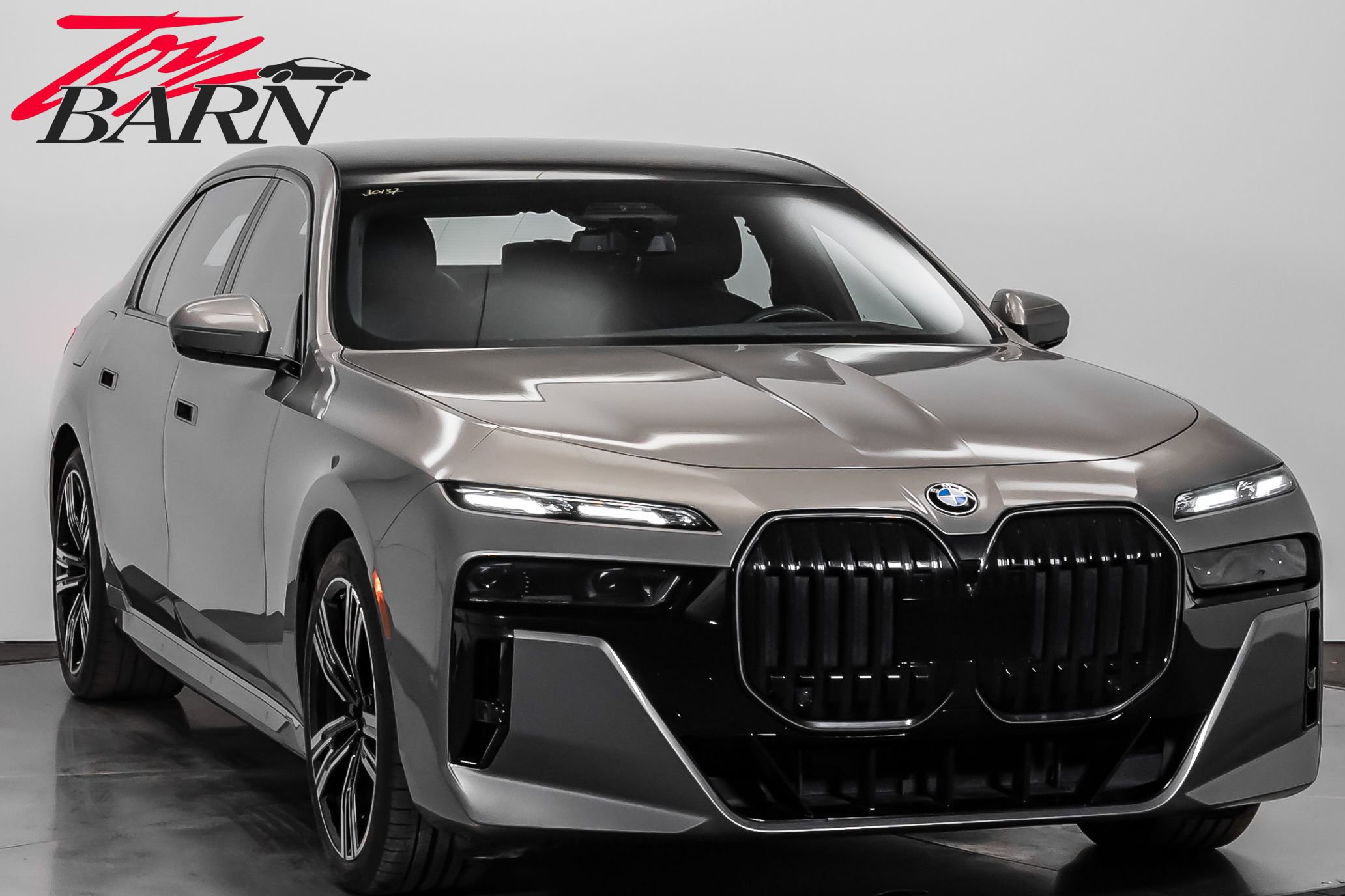 Used 2024 BMW 760i xDrive w/ Executive Package image 7