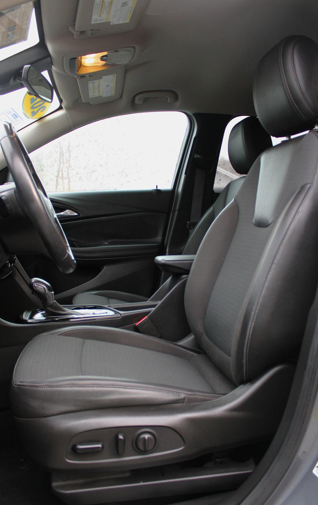 Used 2020 Buick Encore GX Select w/ Sport Touring Package image 18