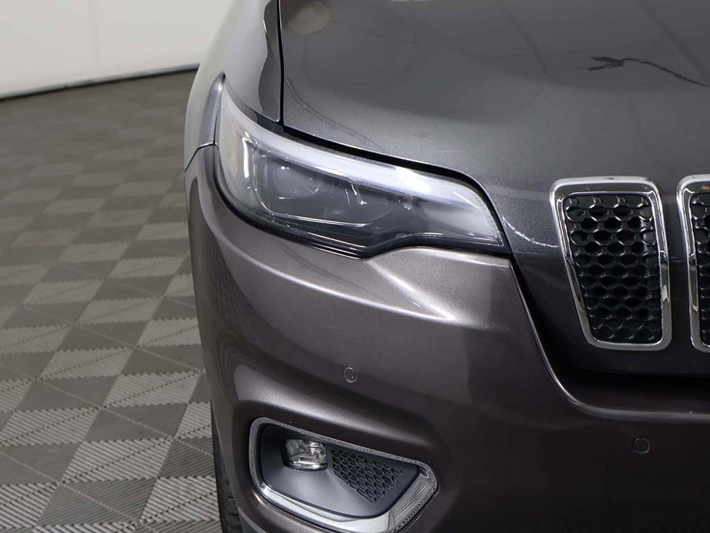 Used 2019 Jeep Cherokee Overland w/ Technology Group image 16