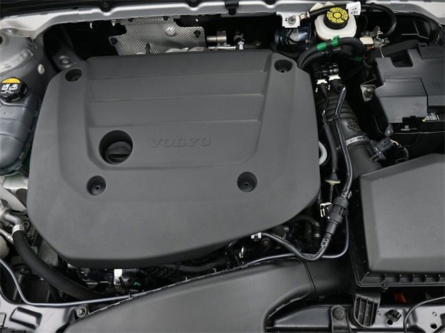 Used 2024 Volvo XC40 B5 Plus w/ Protection Package Premier image 35