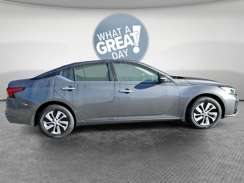 Certified 2025 Nissan Altima 2.5 S image 9