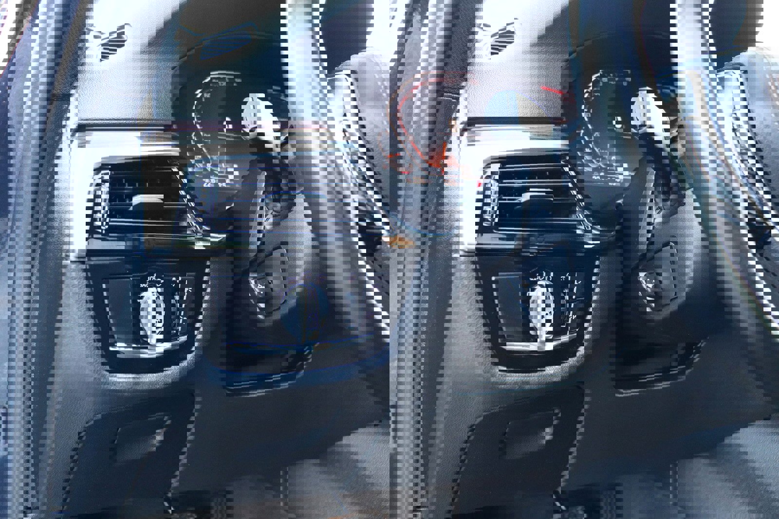 Used 2020 BMW 530i xDrive image 28