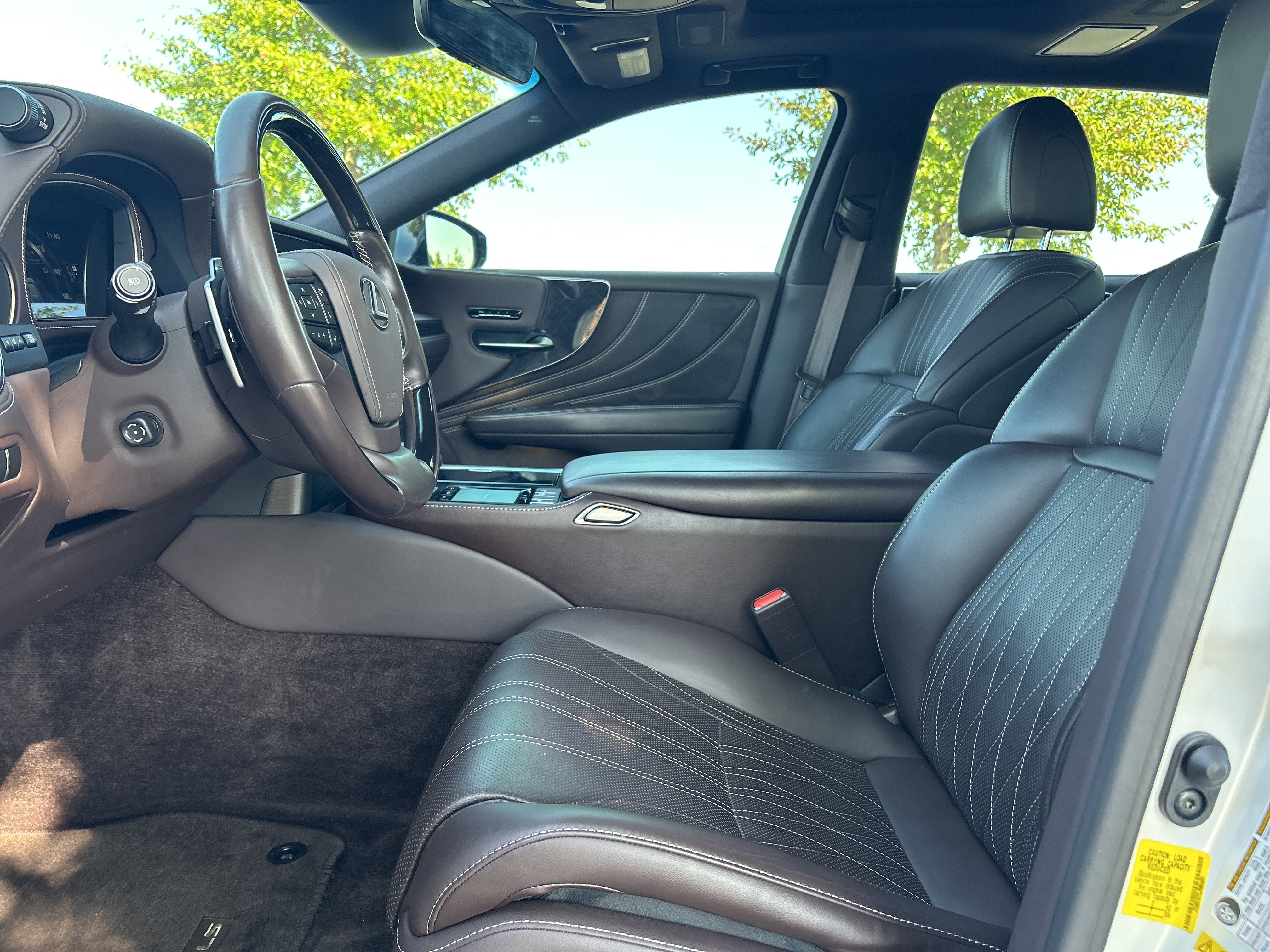 Used 2018 Lexus LS 500 w/ Interior Upgrade Package RWD image 24