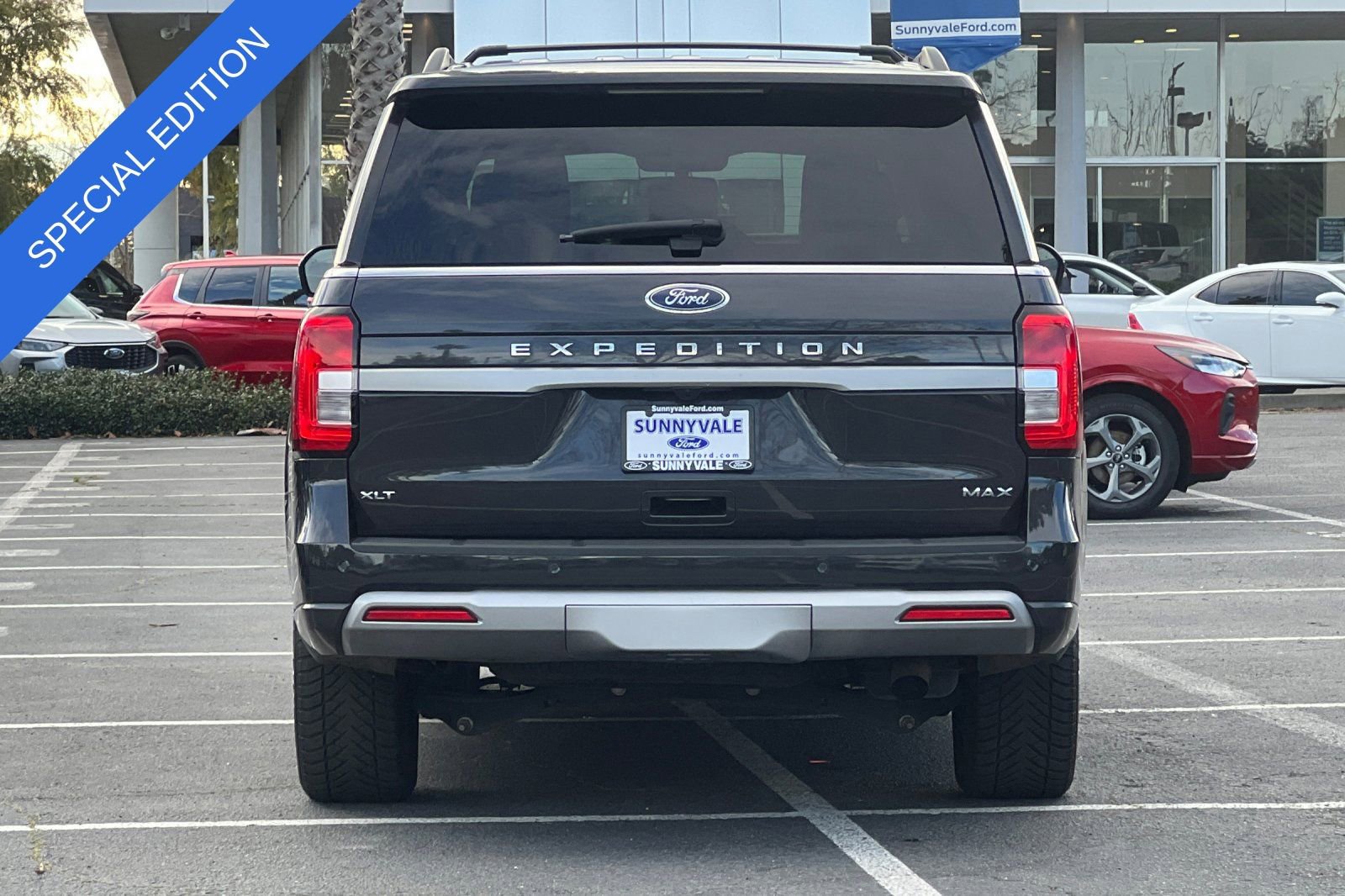 Certified 2023 Ford Expedition Max XLT image 5