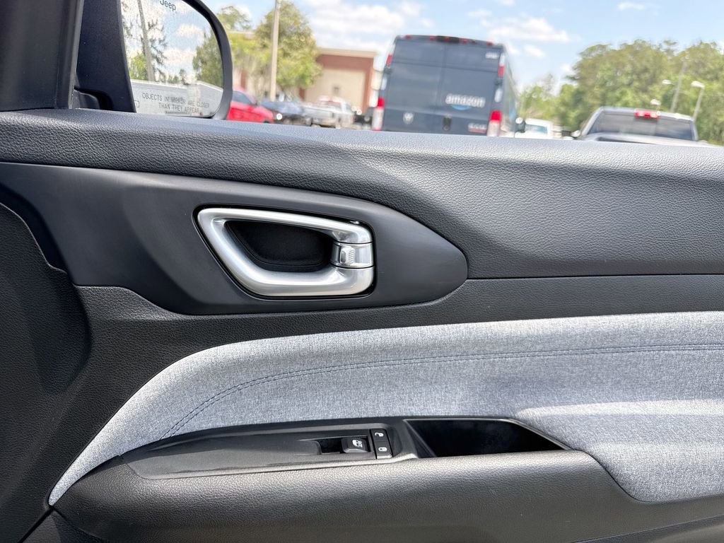 Used 2023 Jeep Compass Sport AWD/4WD image 19