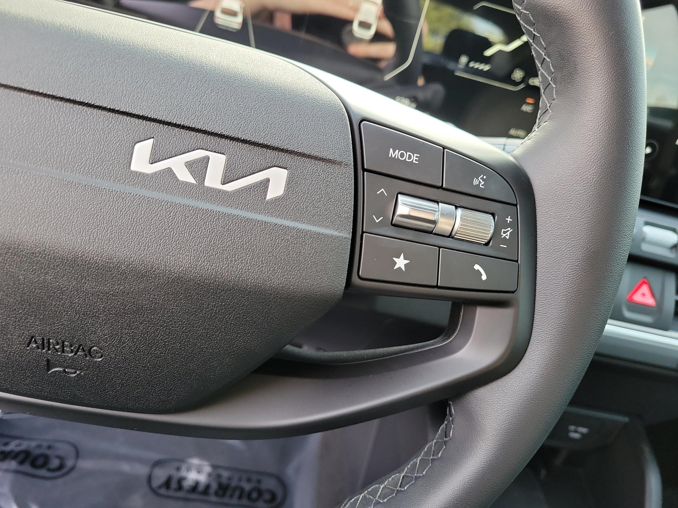 Certified 2025 Kia K4 EX FWD image 28