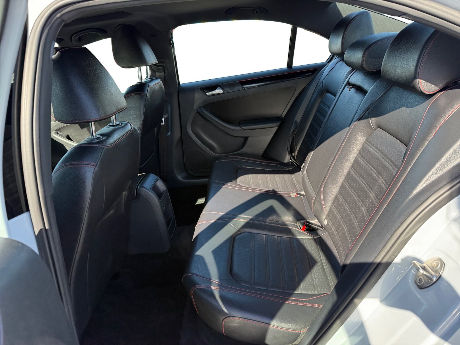 Used 2017 Volkswagen Jetta GLI FWD image 16
