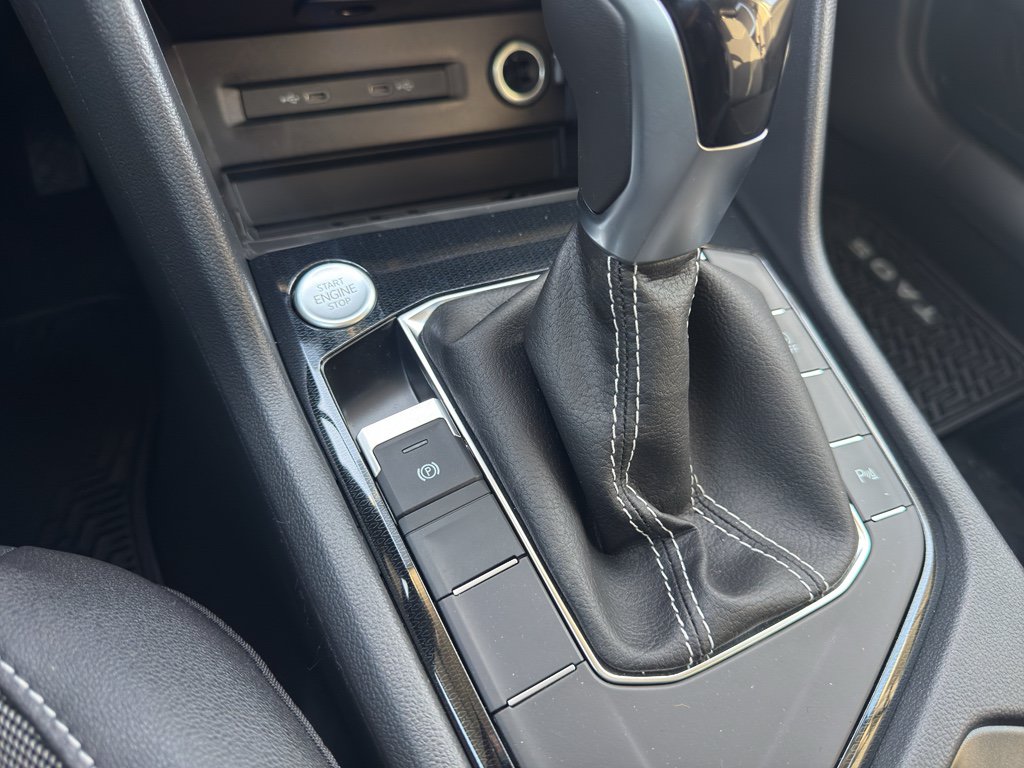 New 2026 Volkswagen Taos SE FWD image 21