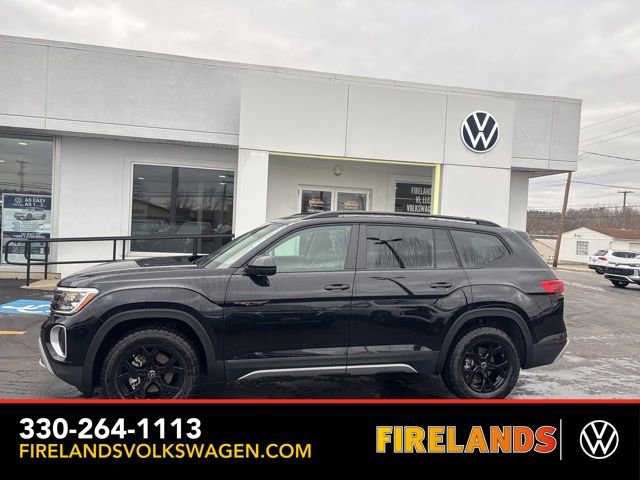 New 2026 Volkswagen Atlas Peak Edition image 2