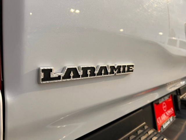 Used 2019 RAM 1500 Laramie AWD/4WD image 12