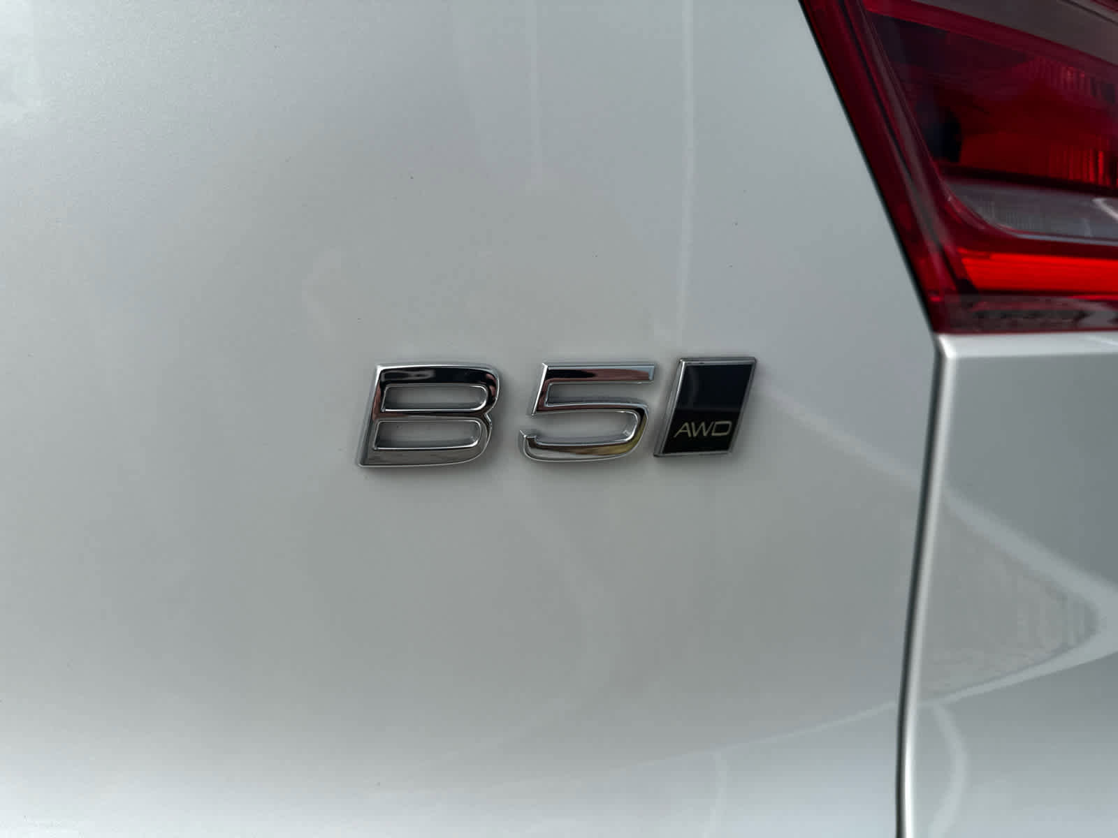 Used 2026 Volvo XC40 B5 Plus w/ Protection Package Premier image 17