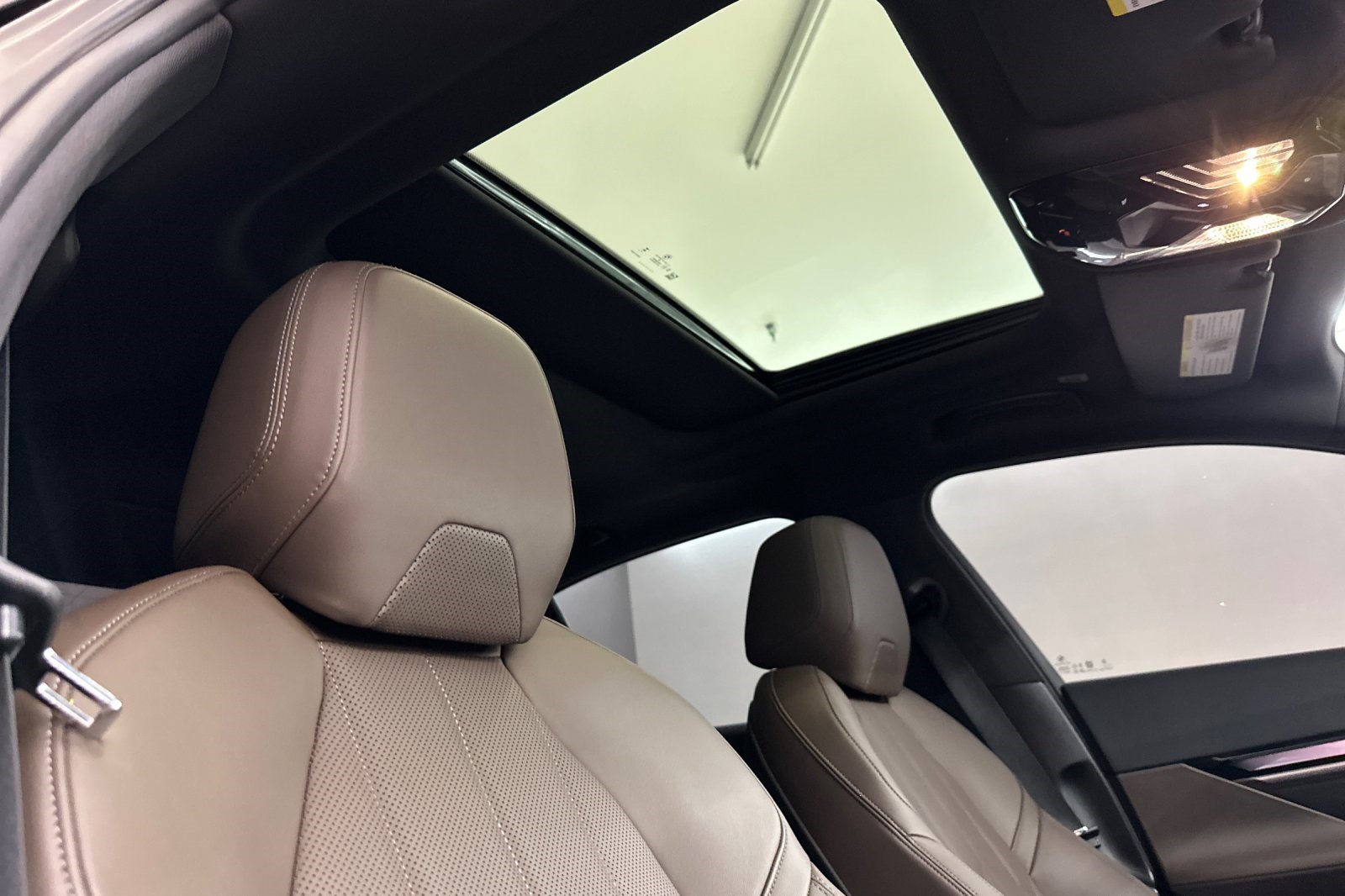 Certified 2024 BMW i5 eDrive40i w/ Convenience Package RWD image 27