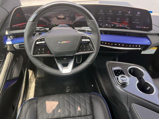 New 2027 Cadillac Optiq V w/ Deep Ocean Design Edition AWD/4WD image 10