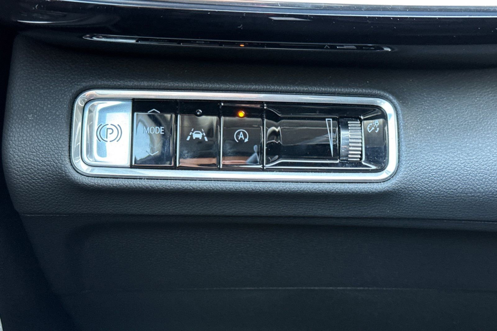 Certified 2025 Buick Envision Preferred image 32