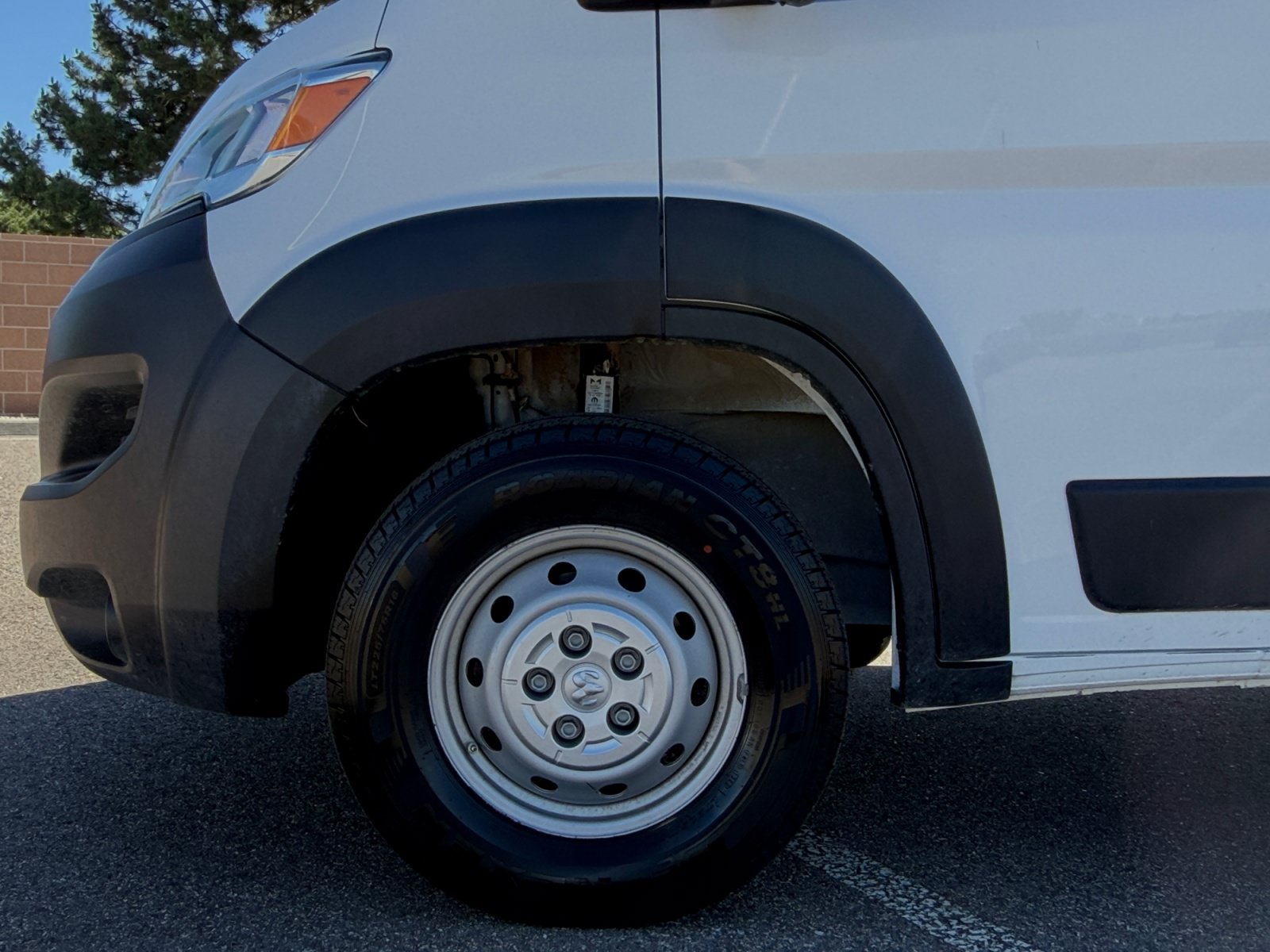 Used 2023 RAM ProMaster 2500 FWD image 11