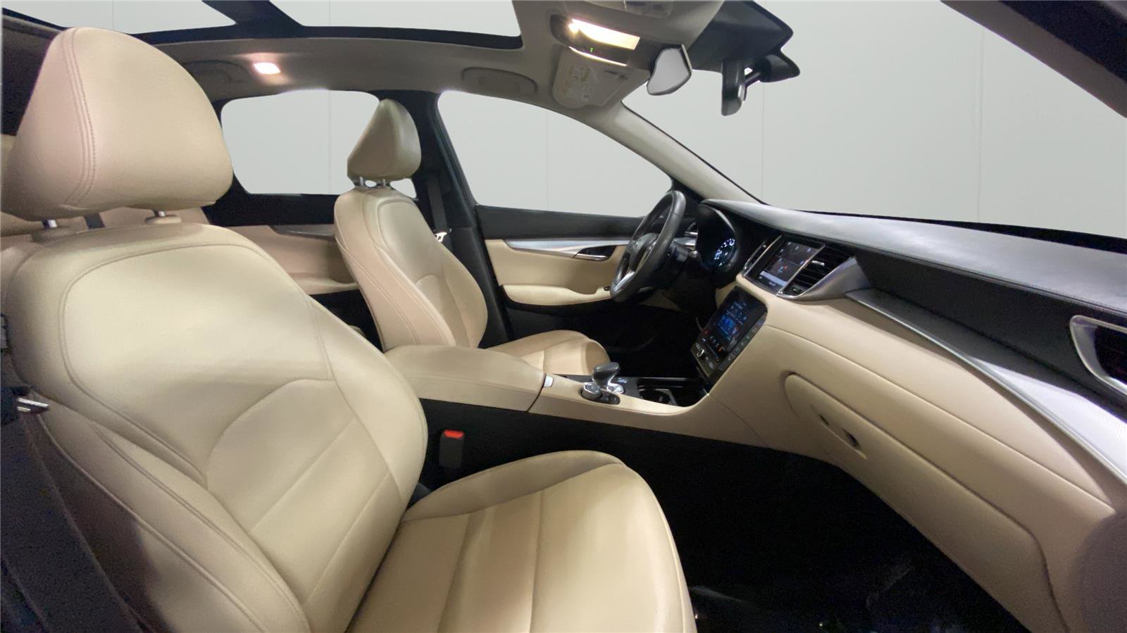 Used 2020 INFINITI QX50 Luxe w/ Navigation Package AWD/4WD image 14