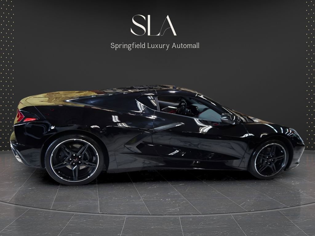 Used 2021 Chevrolet Corvette Stingray Preferred Cpe w/ Z51 Performance Package image 4