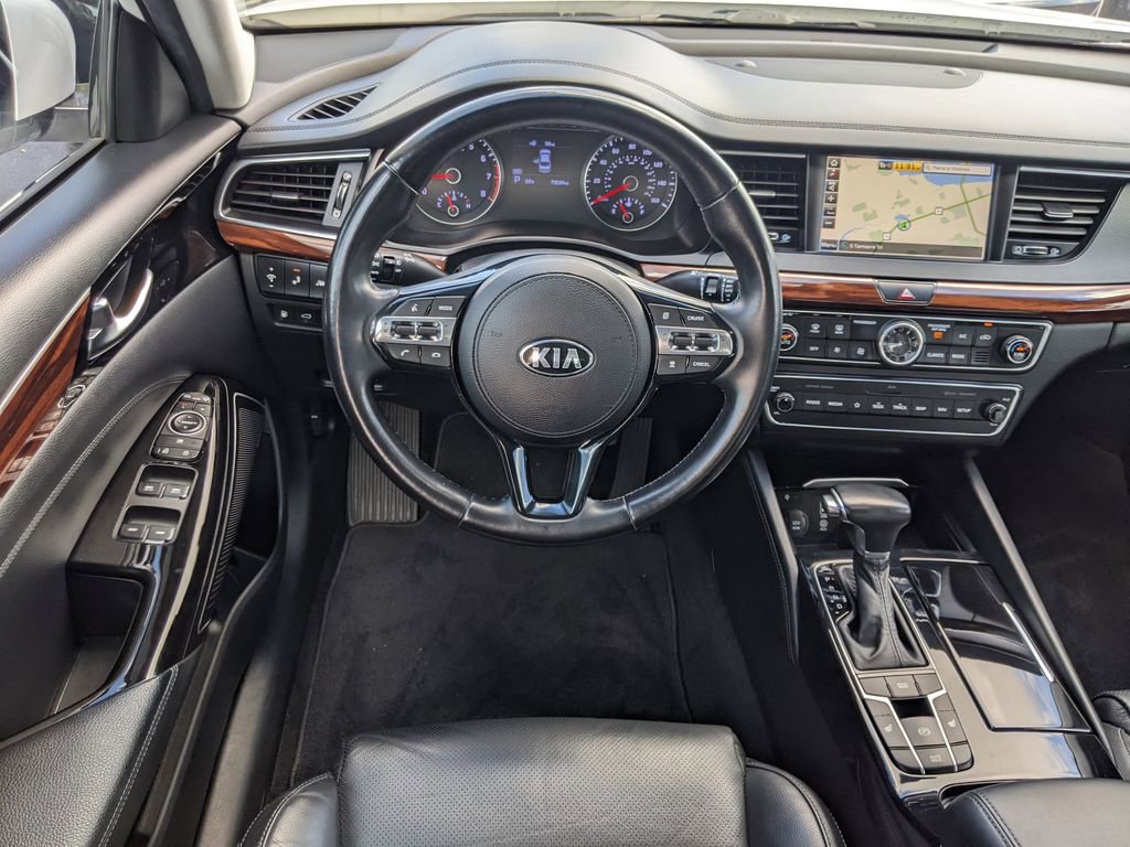 Used 2019 Kia Cadenza Technology image 15