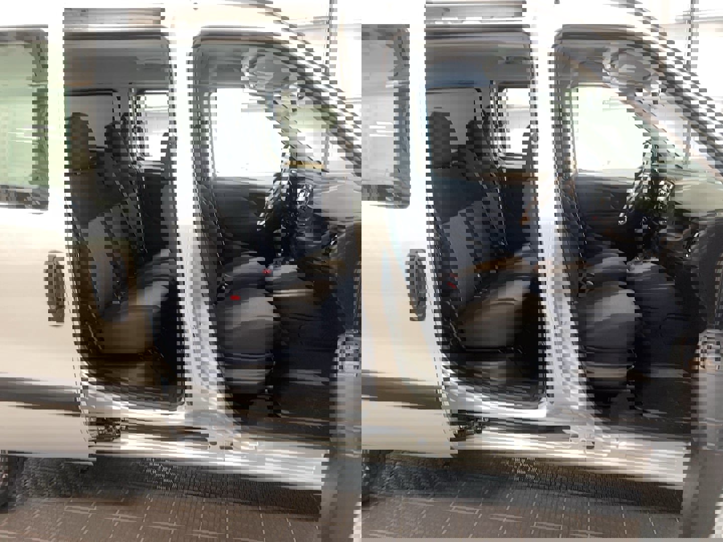 Used 2022 RAM ProMaster City WAGON image 26