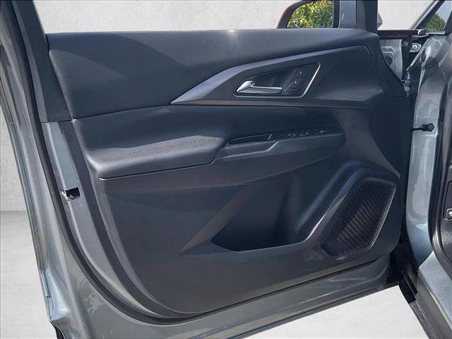 Used 2025 Chevrolet Equinox EV LT FWD image 17