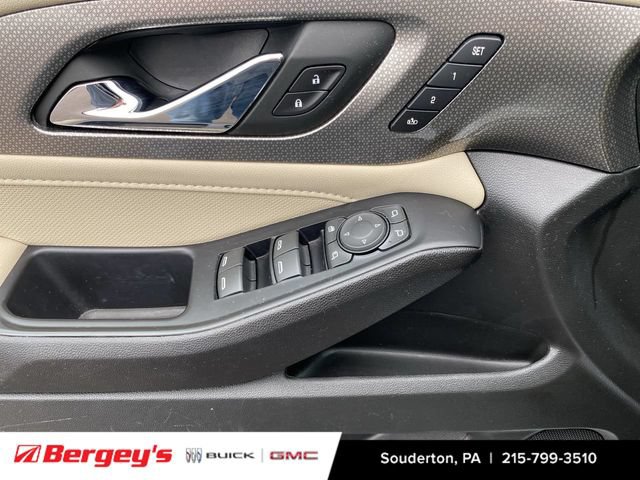 Certified 2022 Chevrolet Traverse Premier w/ LPO, Floor Liner Package AWD/4WD image 27