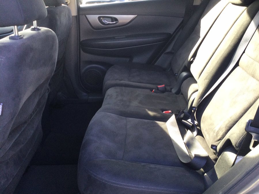 Used 2015 Nissan Rogue SV w/ SV Premium Package image 14