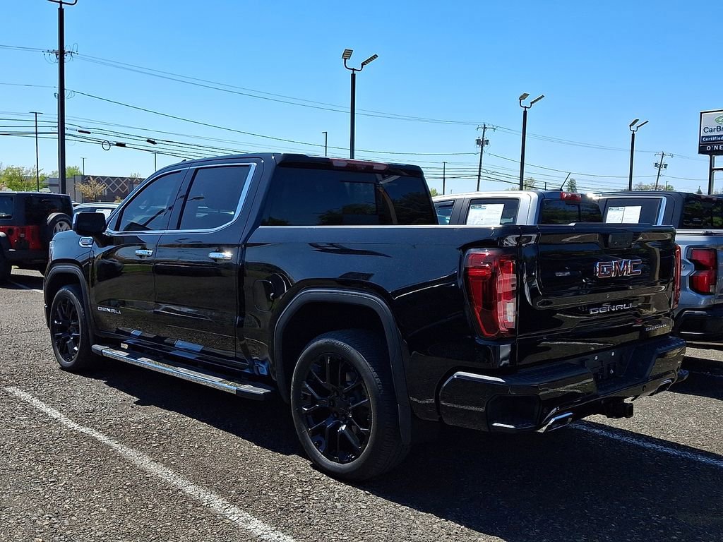 Used 2023 GMC Sierra 1500 Denali w/ Technology Package AWD/4WD image 4