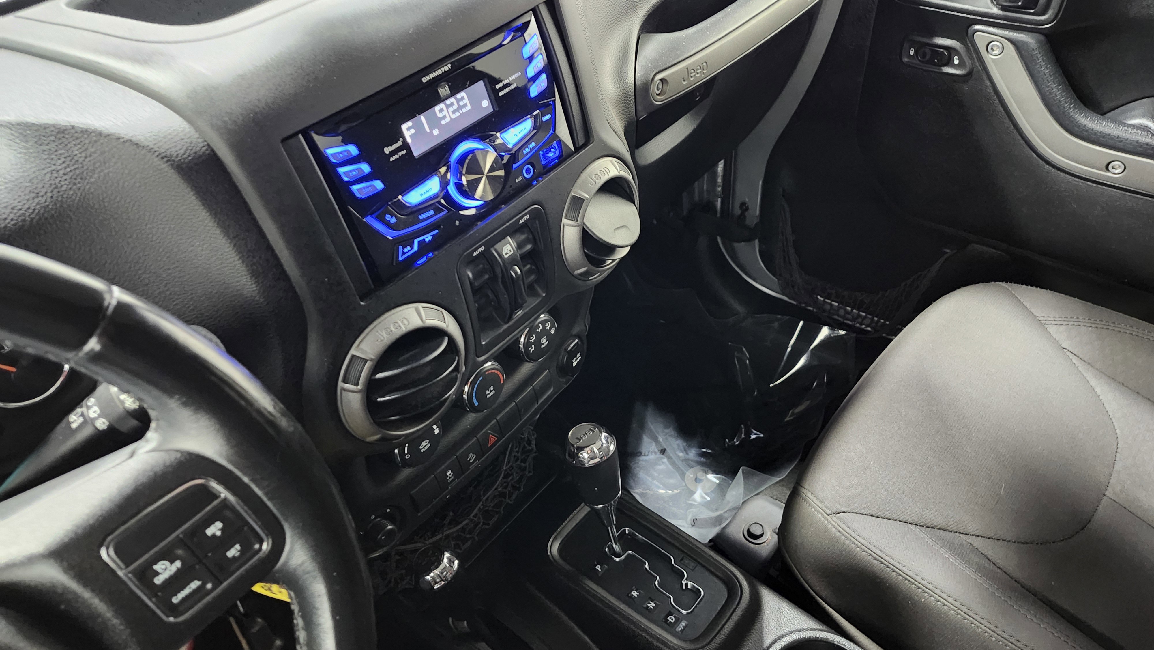 Used 2017 Jeep Wrangler Unlimited Sport w/ Quick Order Package 24S image 28