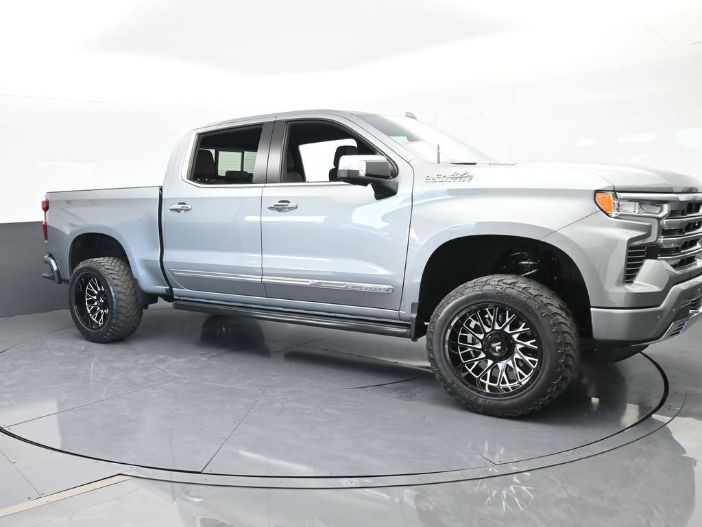 Used 2023 Chevrolet Silverado 1500 High Country w/ Technology Package image 8