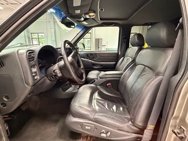 Used 1999 Chevrolet Blazer LT AWD/4WD image 12