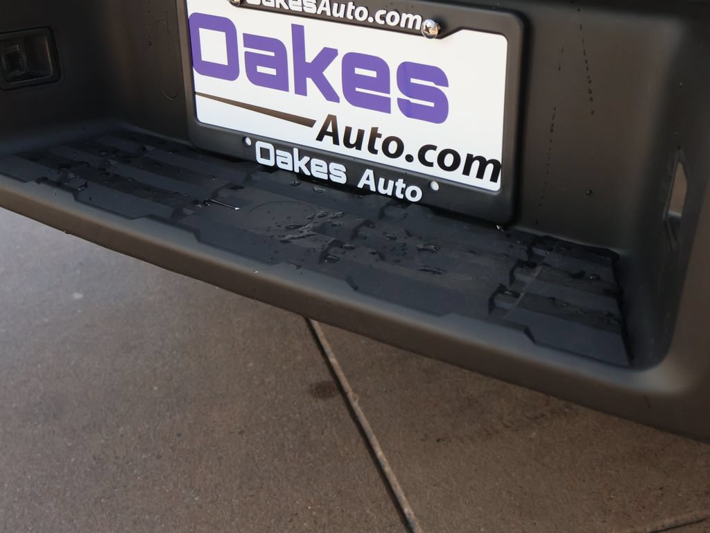 Used 2022 Nissan Frontier SV RWD image 16