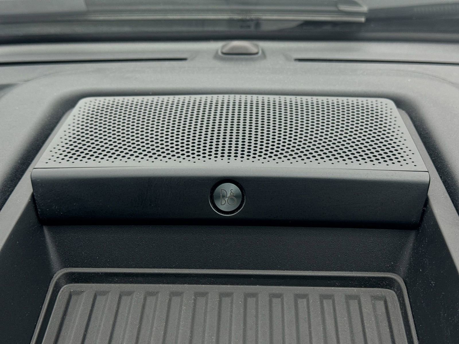 Certified 2022 Ford F250 Lariat w/ Tremor Off-Road Package image 90