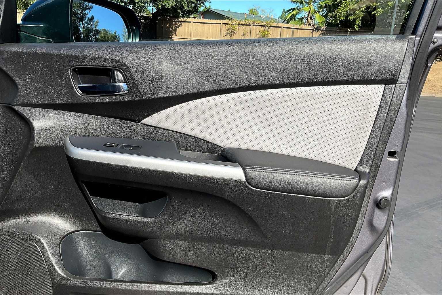 Used 2016 Honda CR-V Touring image 27