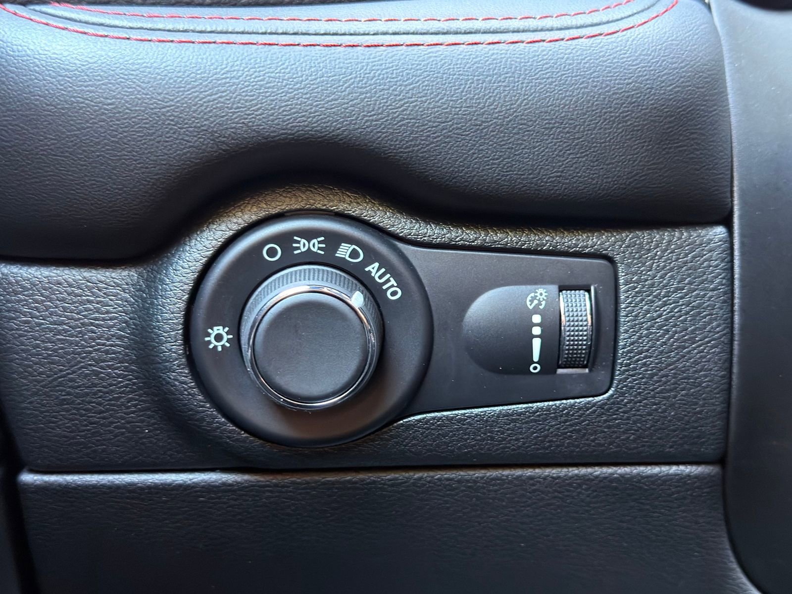 Used 2024 Dodge Durango R/T image 25