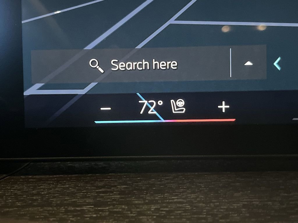 New 2025 BMW 330i xDrive Sedan w/ Convenience Package image 19