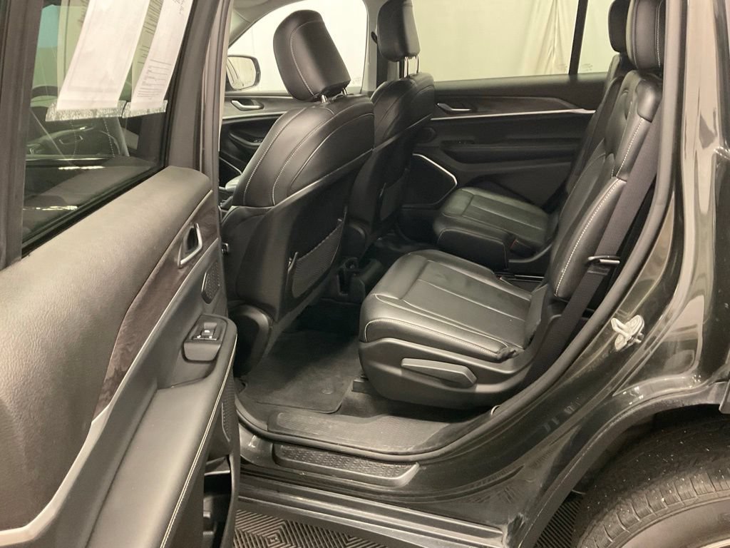 Used 2021 Jeep Grand Cherokee L Limited AWD/4WD image 25
