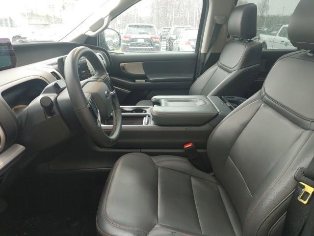 Used 2025 Ford Expedition Active image 20