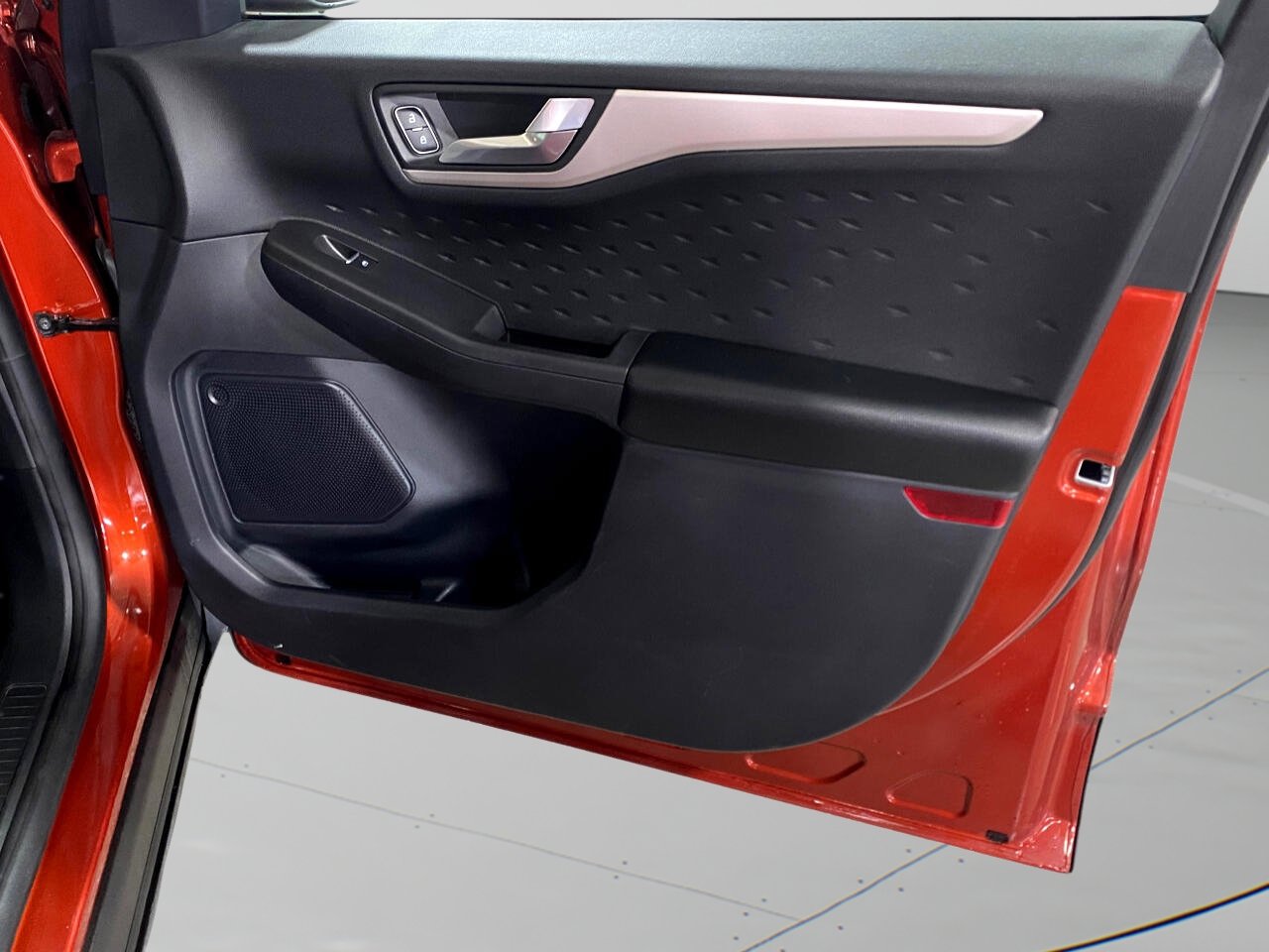 Used 2020 Ford Escape SEL image 32