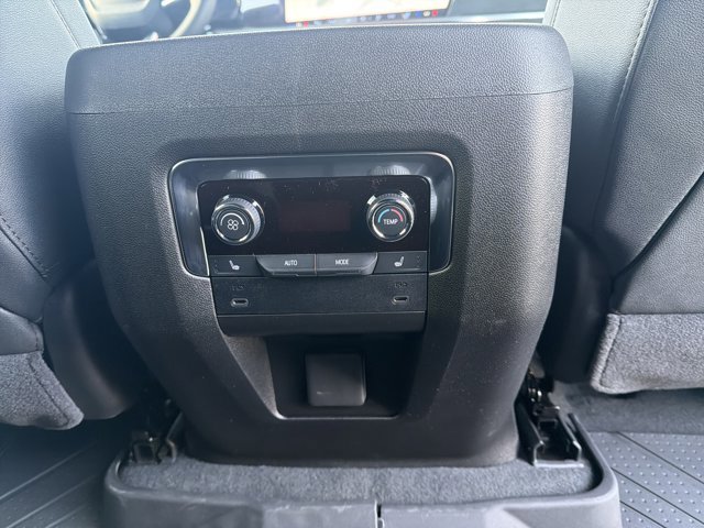 New 2026 Chevrolet Suburban LT w/ Comfort Package image 29