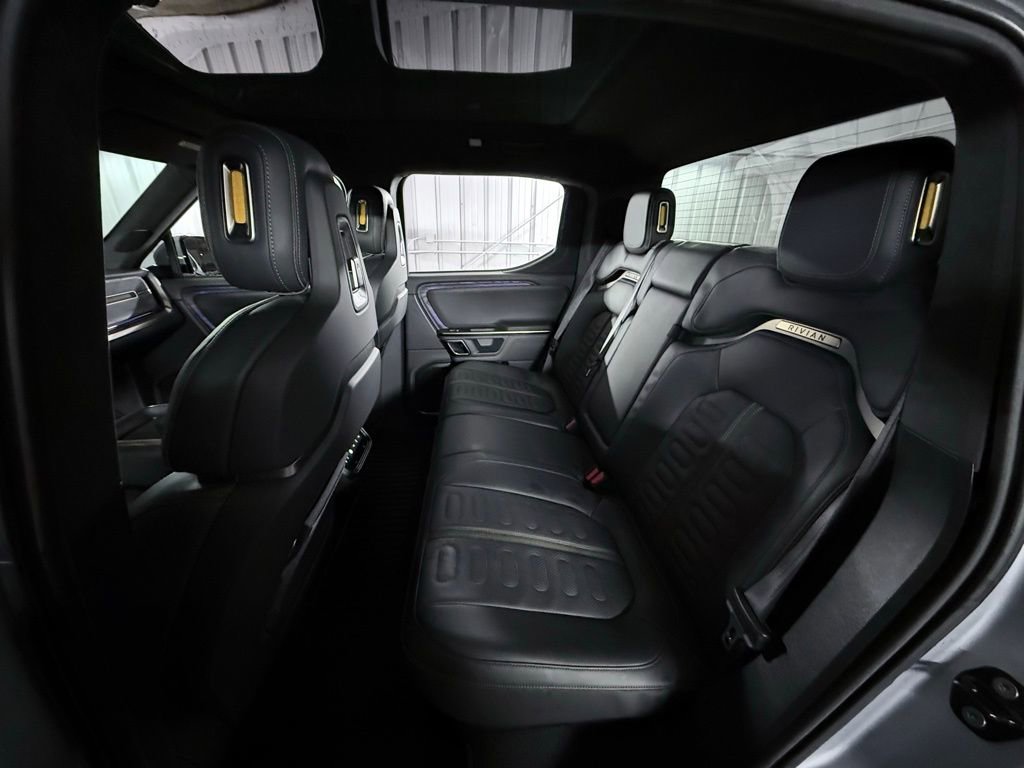 Used 2022 Rivian R1T Adventure image 22