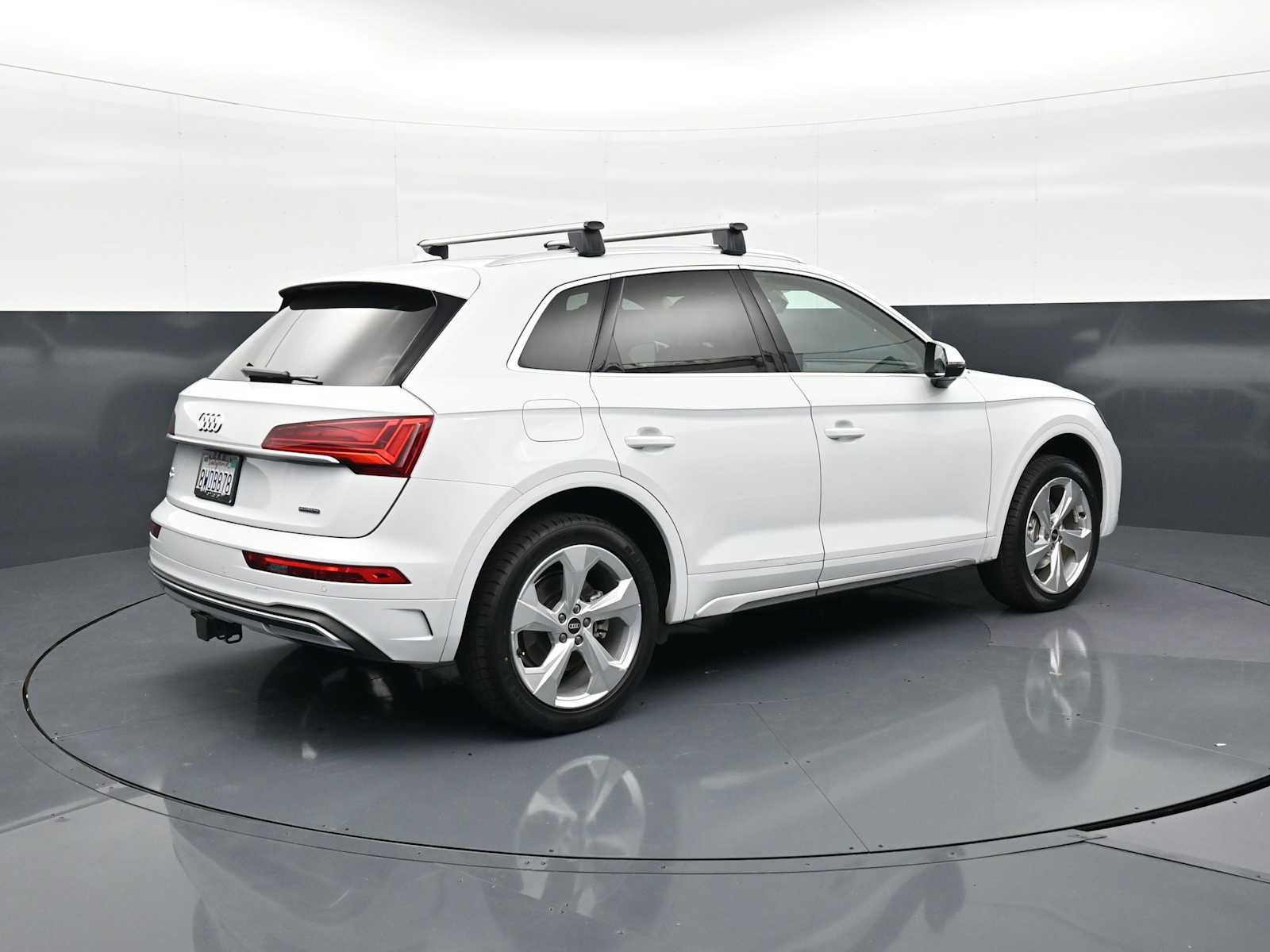 Used 2021 Audi Q5 2.0T Premium Plus w/ Premium Plus Package AWD/4WD image 5