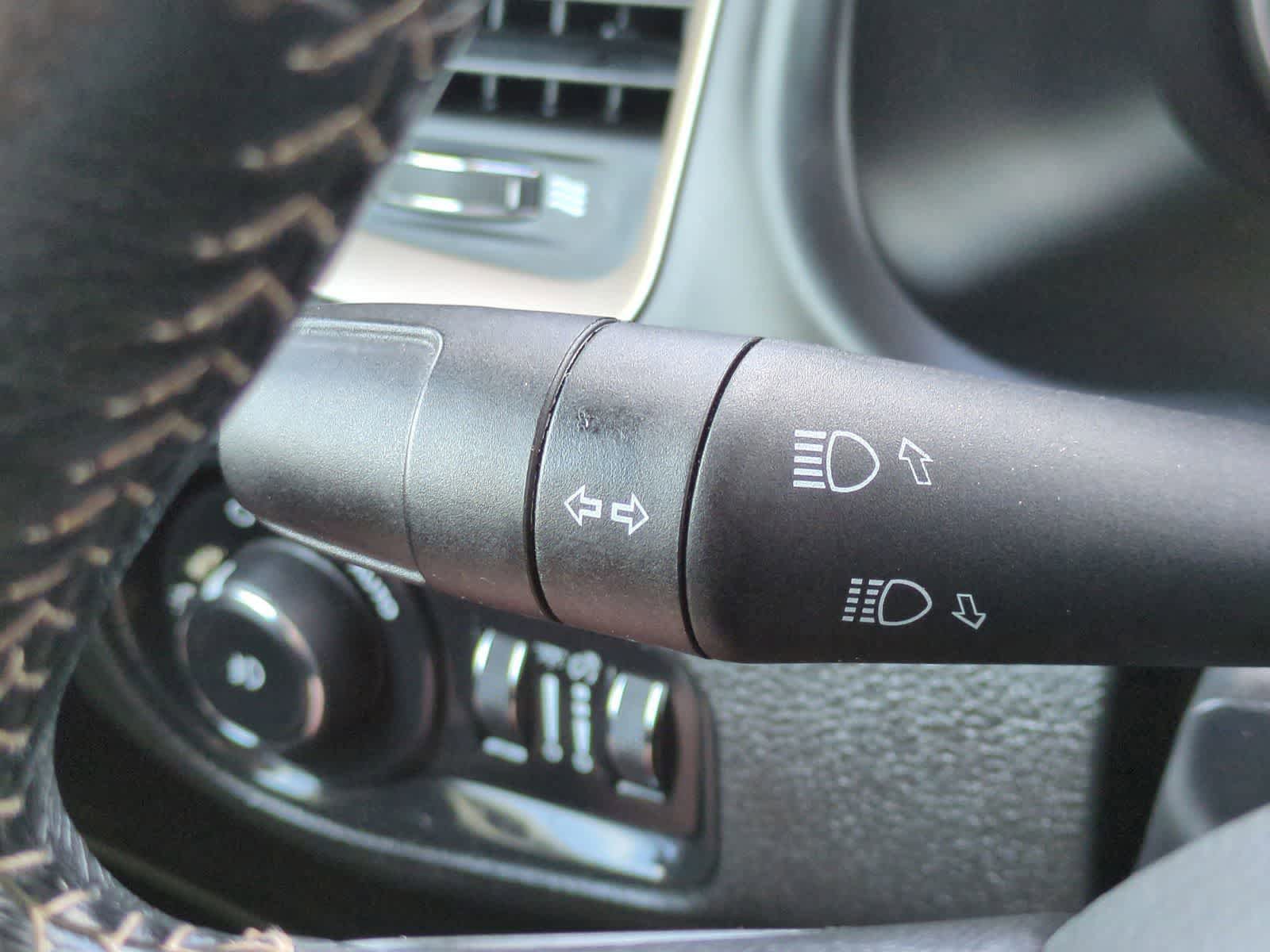 Used 2015 Jeep Renegade Limited FWD image 26