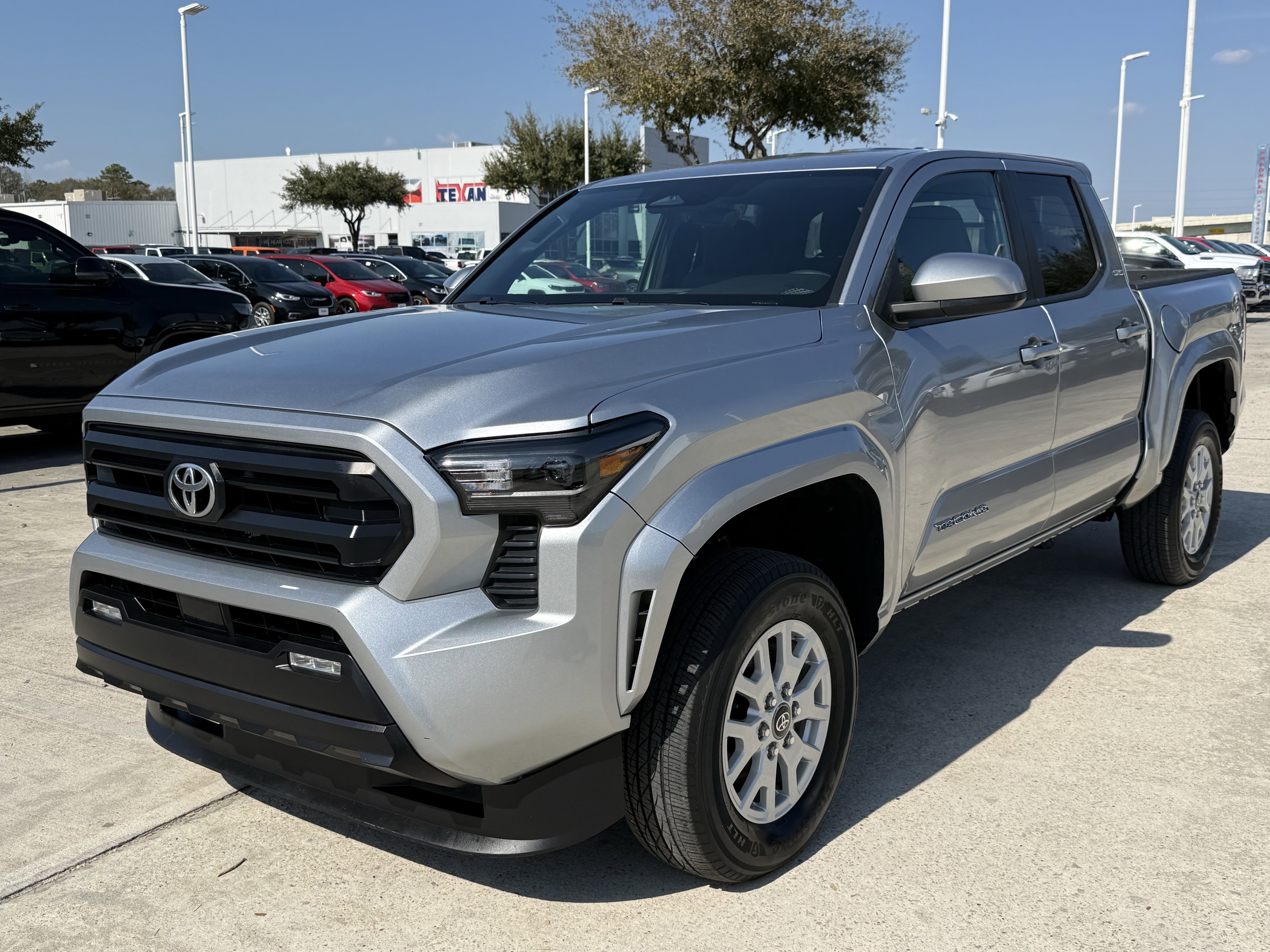 Used 2024 Toyota Tacoma SR5 image 10