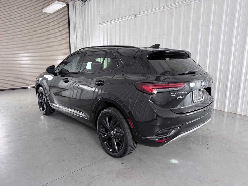 Used 2023 Buick Envision Essence w/ Sport Touring Package AWD/4WD image 7