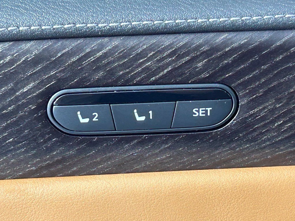 Used 2023 INFINITI QX60 Sensory w/ Vision Package AWD/4WD image 39