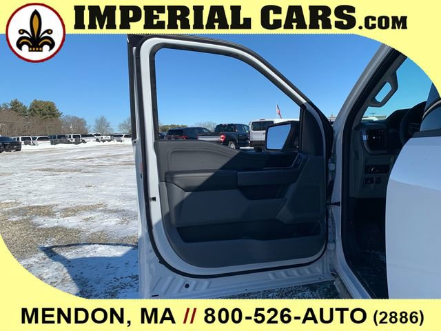 New 2025 Ford F150 Lightning XLT image 19