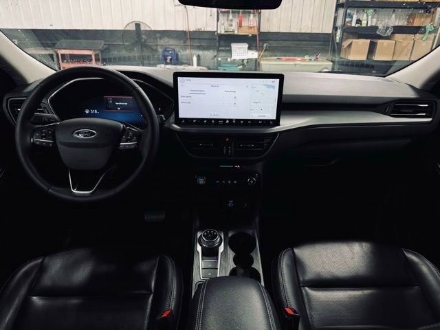 Used 2023 Ford Escape Platinum image 22